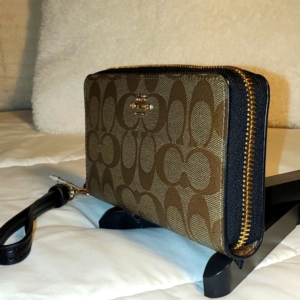 Long Zip Around Wallet In Signature Canvas